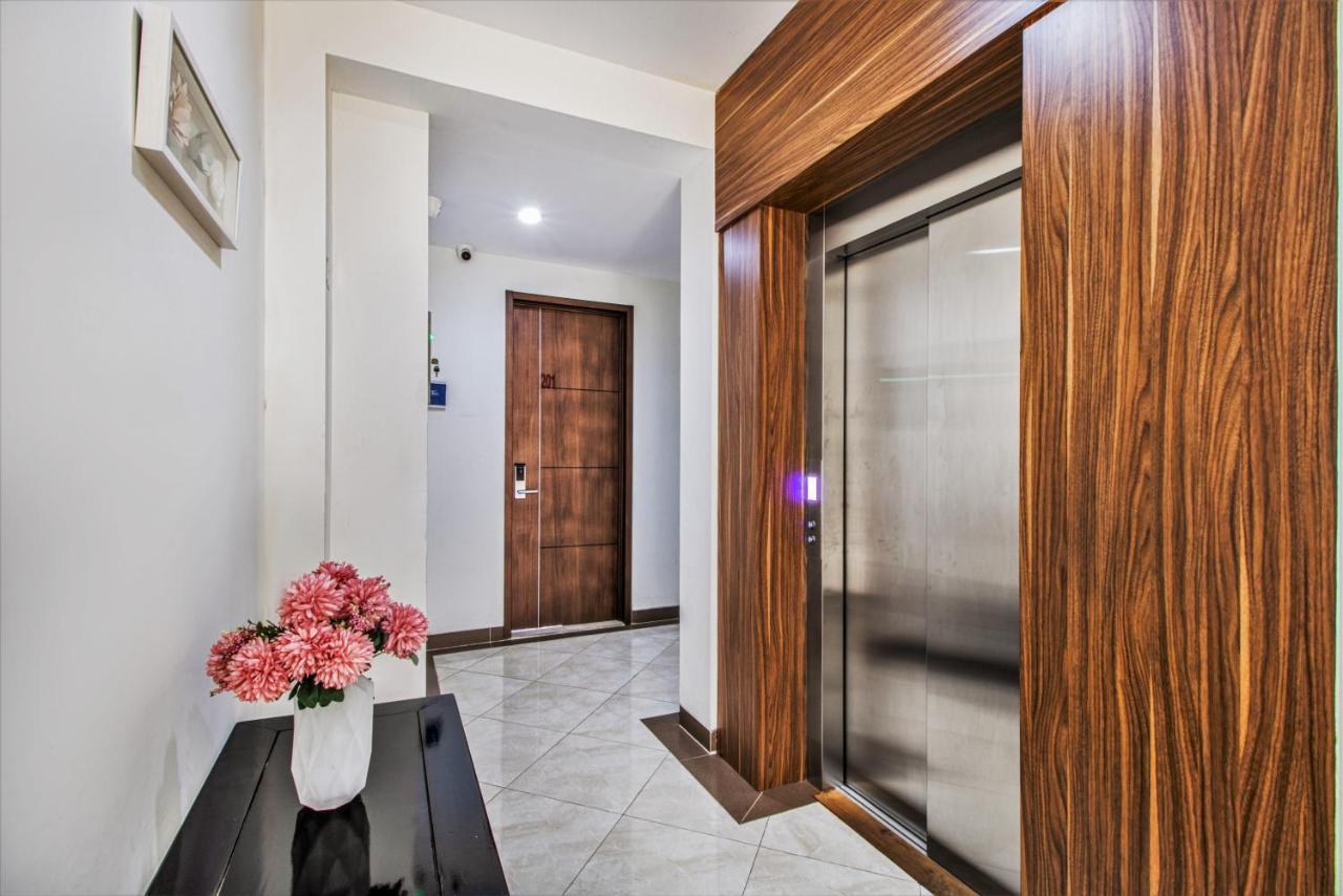D'Padmaya Residence Джакарта Екстериор снимка