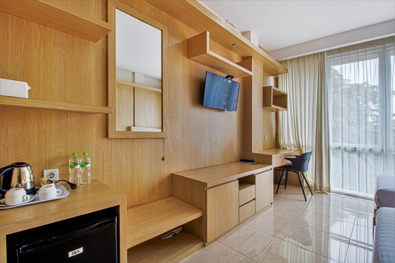 D'Padmaya Residence Джакарта Екстериор снимка