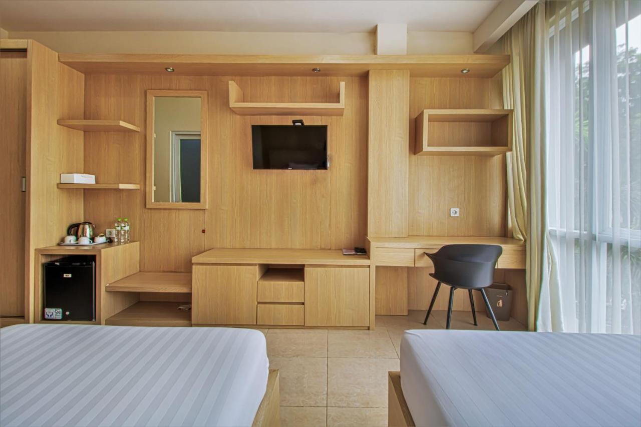 D'Padmaya Residence Джакарта Екстериор снимка